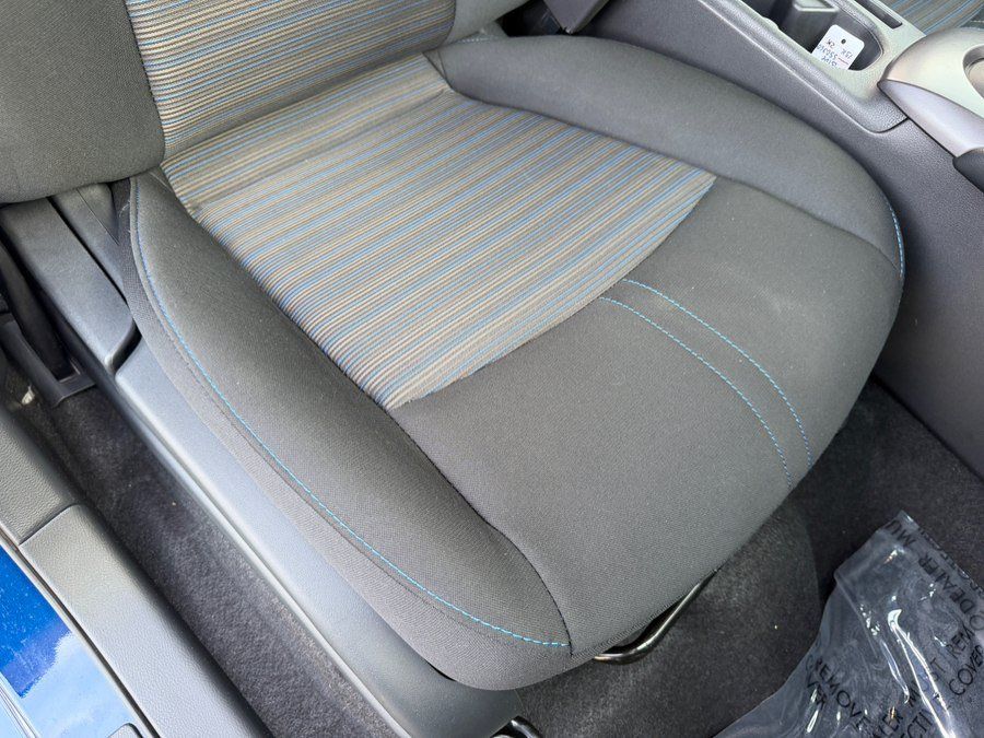 Used 2025 Nissan Leaf S FWD image 30