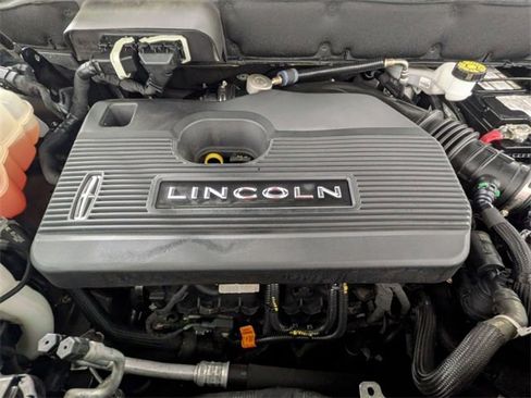 Used 2019 Lincoln Nautilus Select image 31