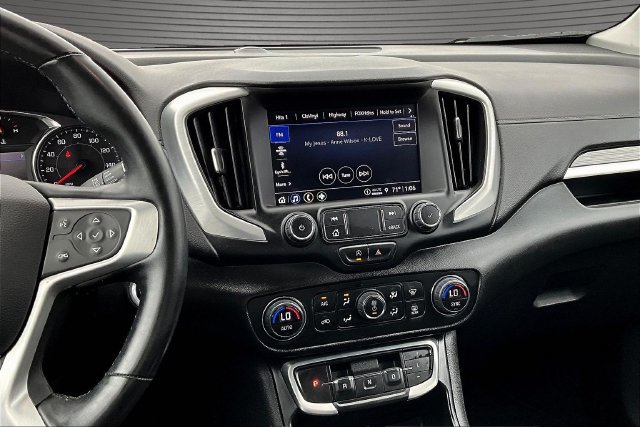 Used 2023 GMC Terrain SLT w/ Tech Package AWD/4WD image 9