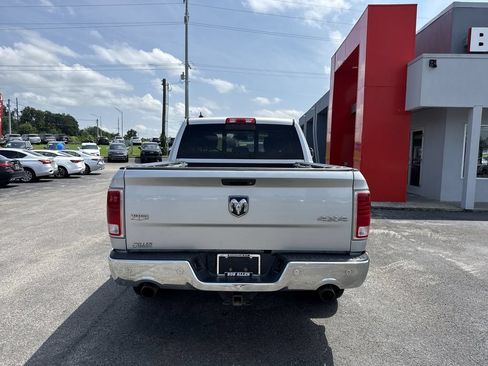 Used 2017 RAM 1500 Laramie w/ Convenience Group AWD/4WD image 10
