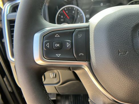 New 2025 RAM 5500 4x4 Regular Cab image 22