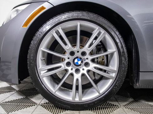 Used 2011 BMW 335i Convertible image 43