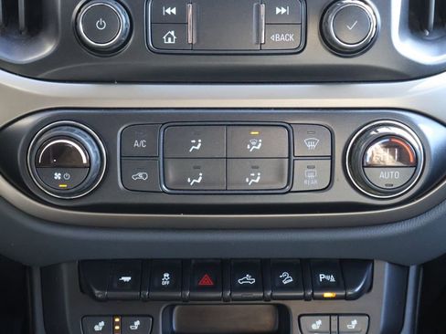 Used 2021 Chevrolet Colorado Z71 image 19