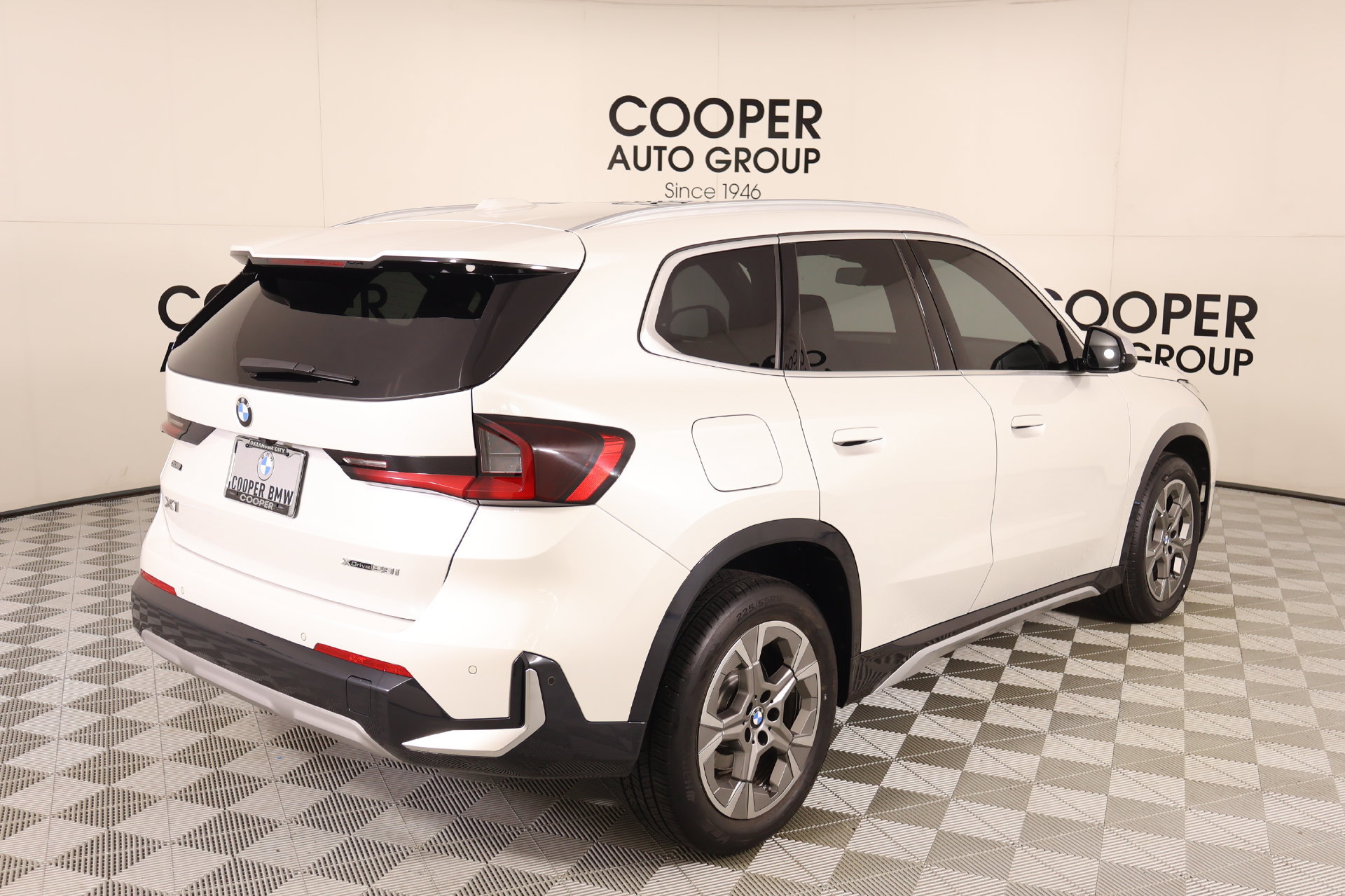 Used 2023 BMW X1 xDrive28i w/ Convenience Package AWD/4WD image 21
