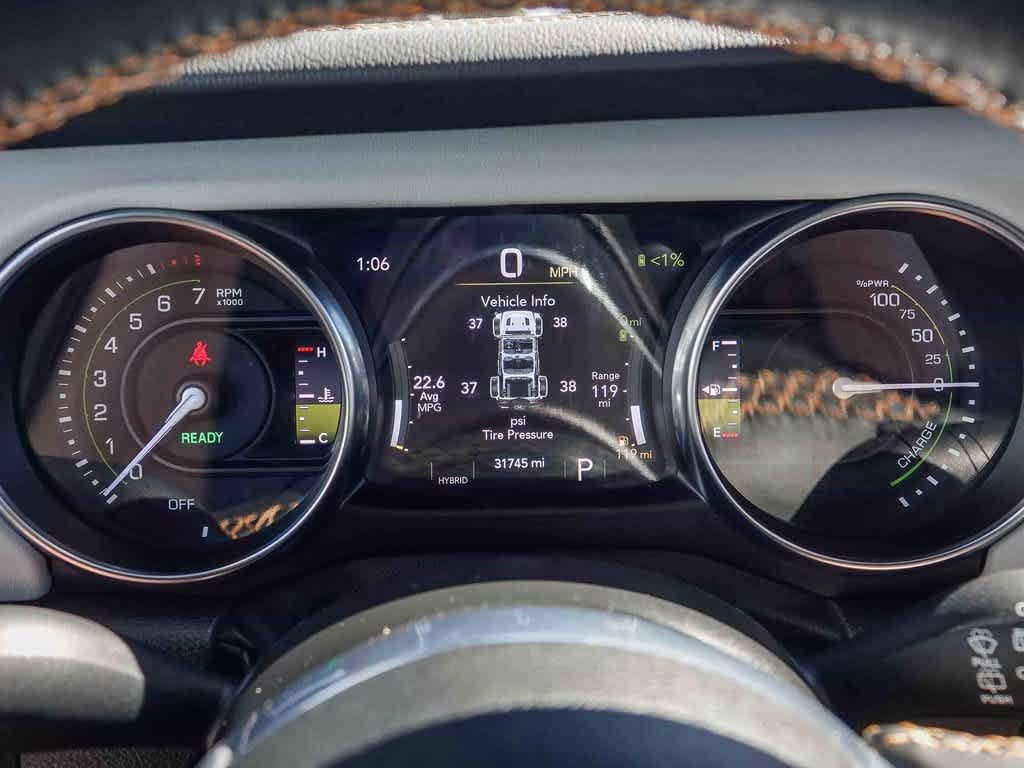 Used 2022 Jeep Wrangler Unlimited Sahara AWD/4WD image 24
