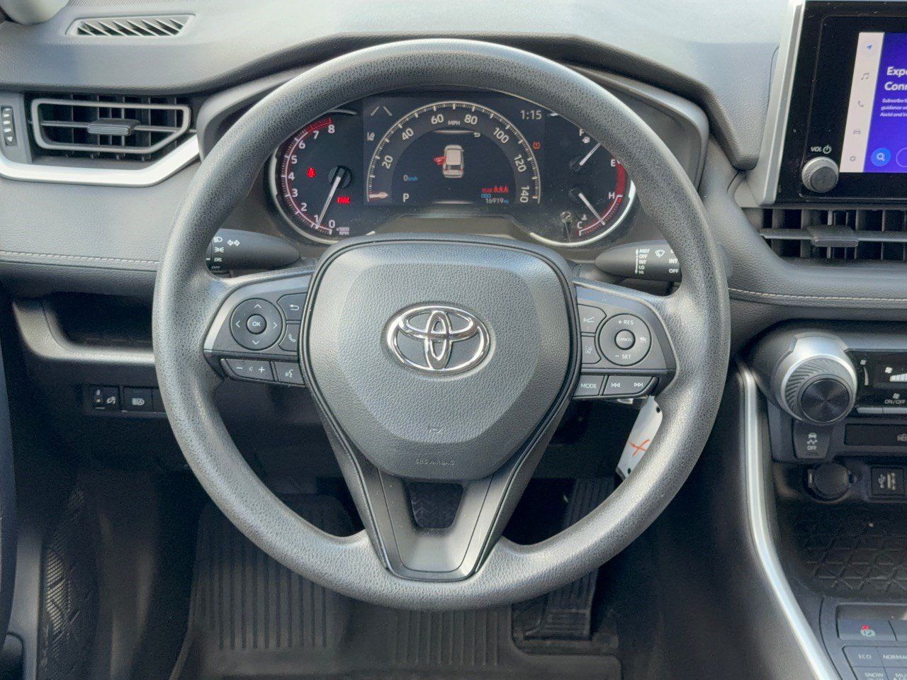 Used 2023 Toyota RAV4 LE AWD/4WD image 10