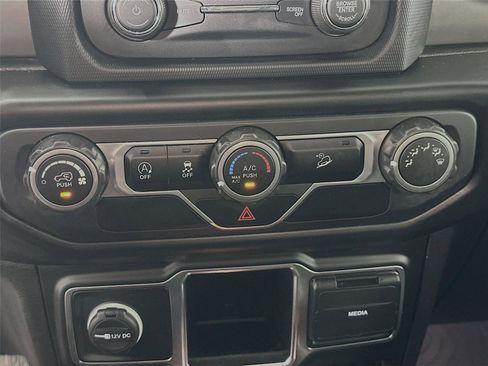 Used 2020 Jeep Wrangler Unlimited Sport AWD/4WD image 9