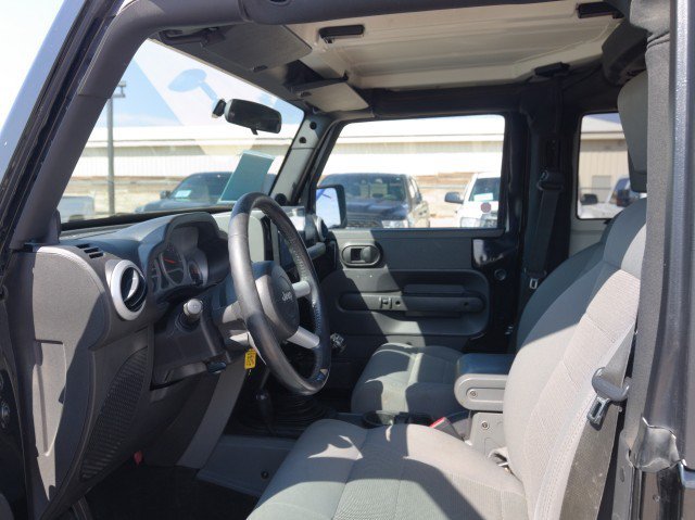Used 2008 Jeep Wrangler Sahara AWD/4WD image 13