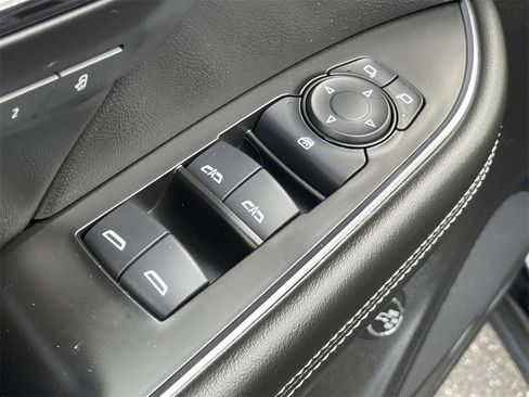 Used 2023 Buick Envision Essence image 17