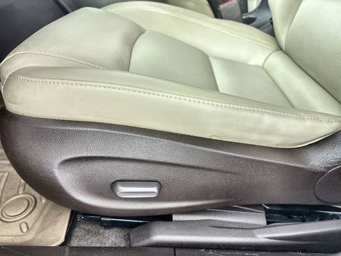 Used 2015 Chevrolet Cruze Diesel w/ Sun And Sound Package FWD image 14