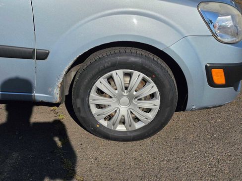 Used 2009 Kia Rio LX FWD image 9