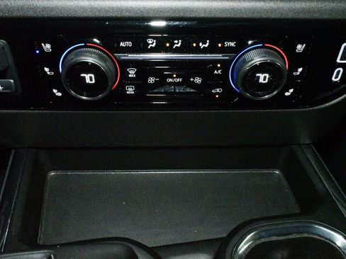 Used 2025 Chevrolet Silverado 1500 LTZ w/ LTZ Premium Package image 34