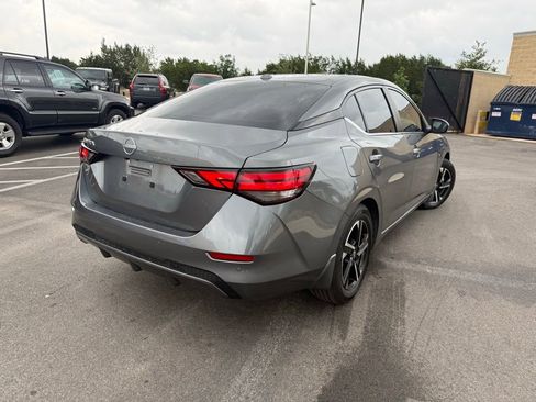 Used 2025 Nissan Sentra SV FWD image 4