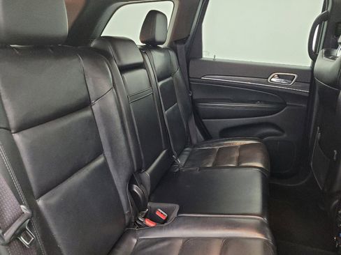 Used 2022 Jeep Grand Cherokee Limited image 19