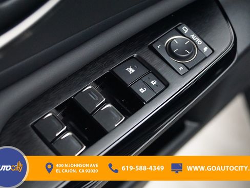 Used 2024 Lexus ES 300h w/ Premium Package FWD image 17