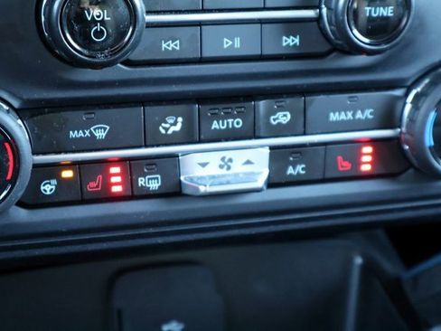 Used 2023 Ford Bronco Wildtrak image 7