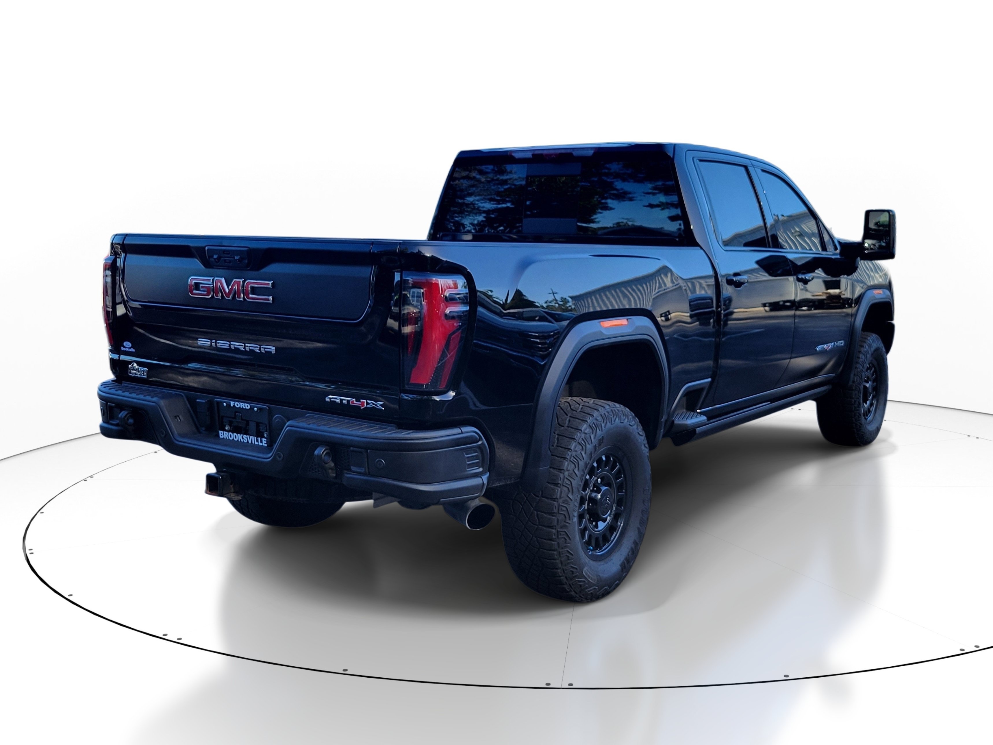 Used 2024 GMC Sierra 2500 AT4X w/ AT4X AEV Edition AWD/4WD image 2