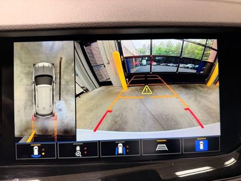 Used 2023 Buick Envision Avenir AWD/4WD image 40