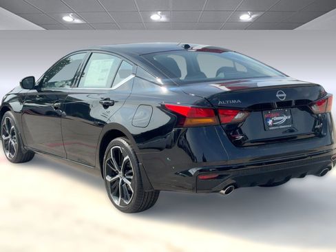 New 2025 Nissan Altima 2.5 SR w/ SR Premium Package image 3