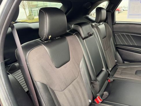 Used 2019 Ford Edge ST w/ Convenience Package image 35