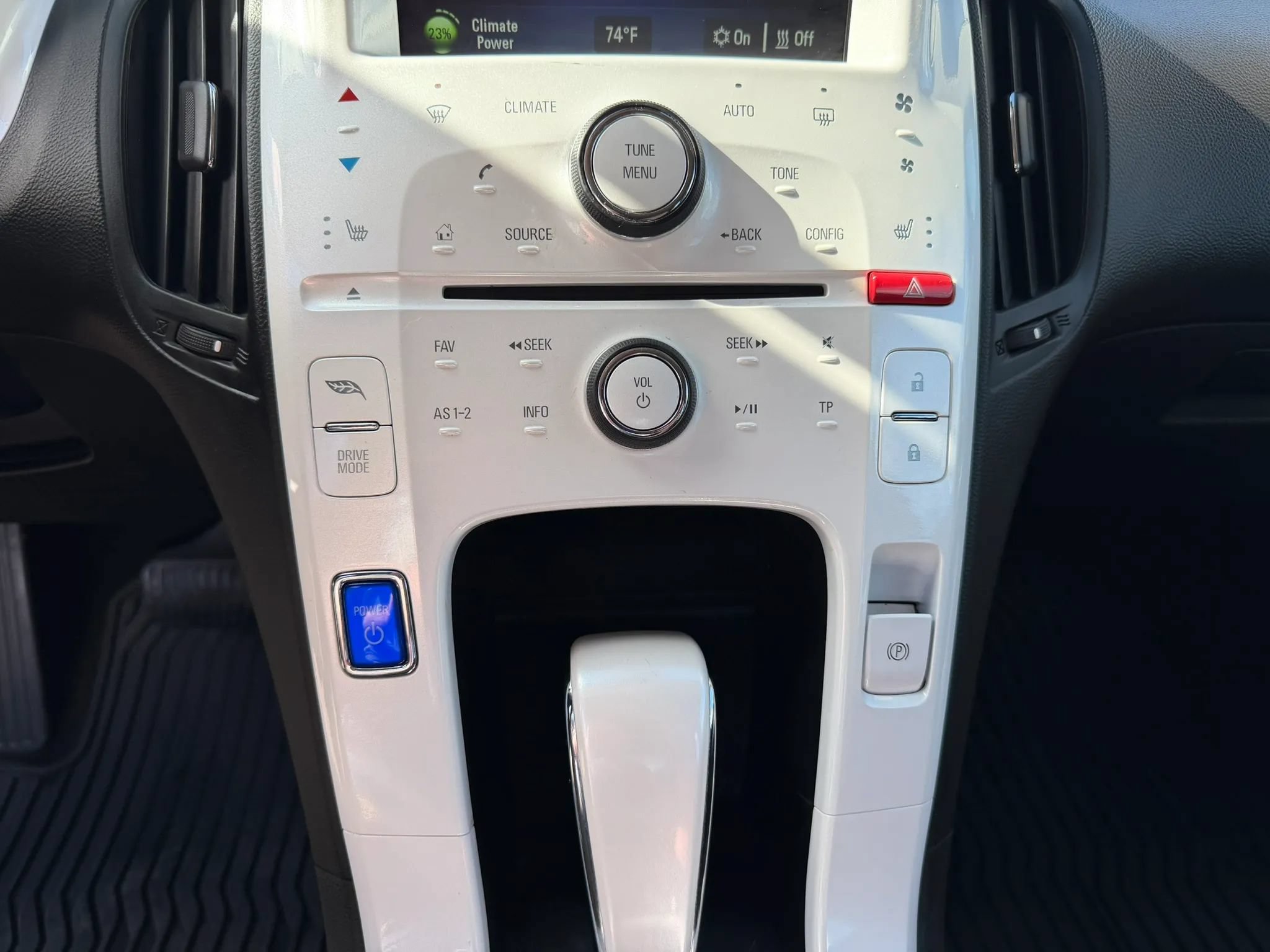 Used 2013 Chevrolet Volt w/ Comfort Package FWD image 20