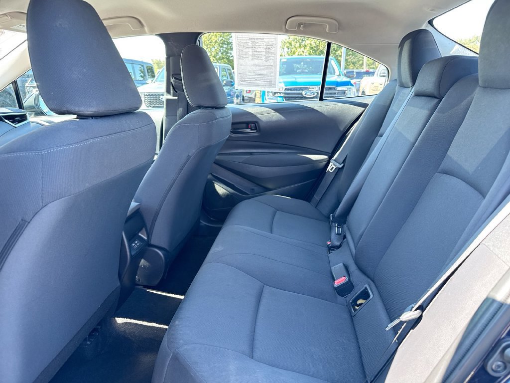 Used 2025 Toyota Corolla LE FWD image 22