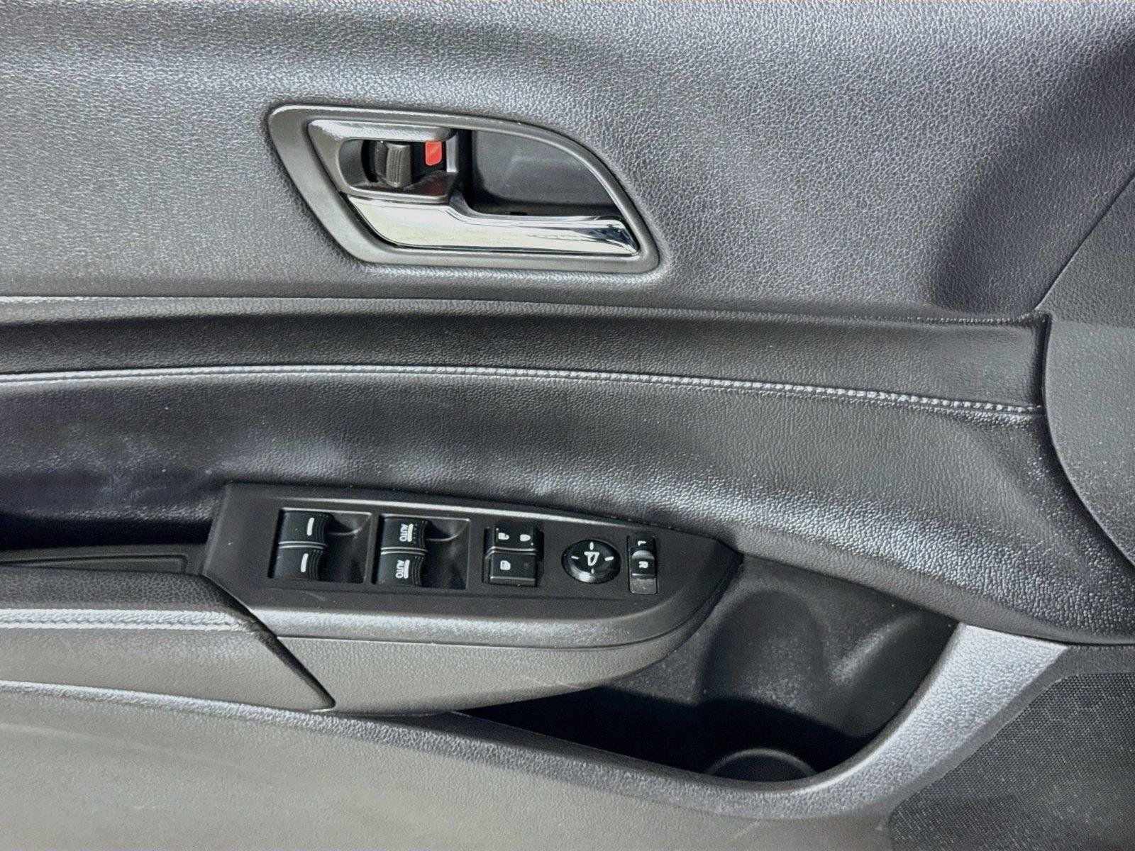 Used 2017 Acura ILX FWD image 15
