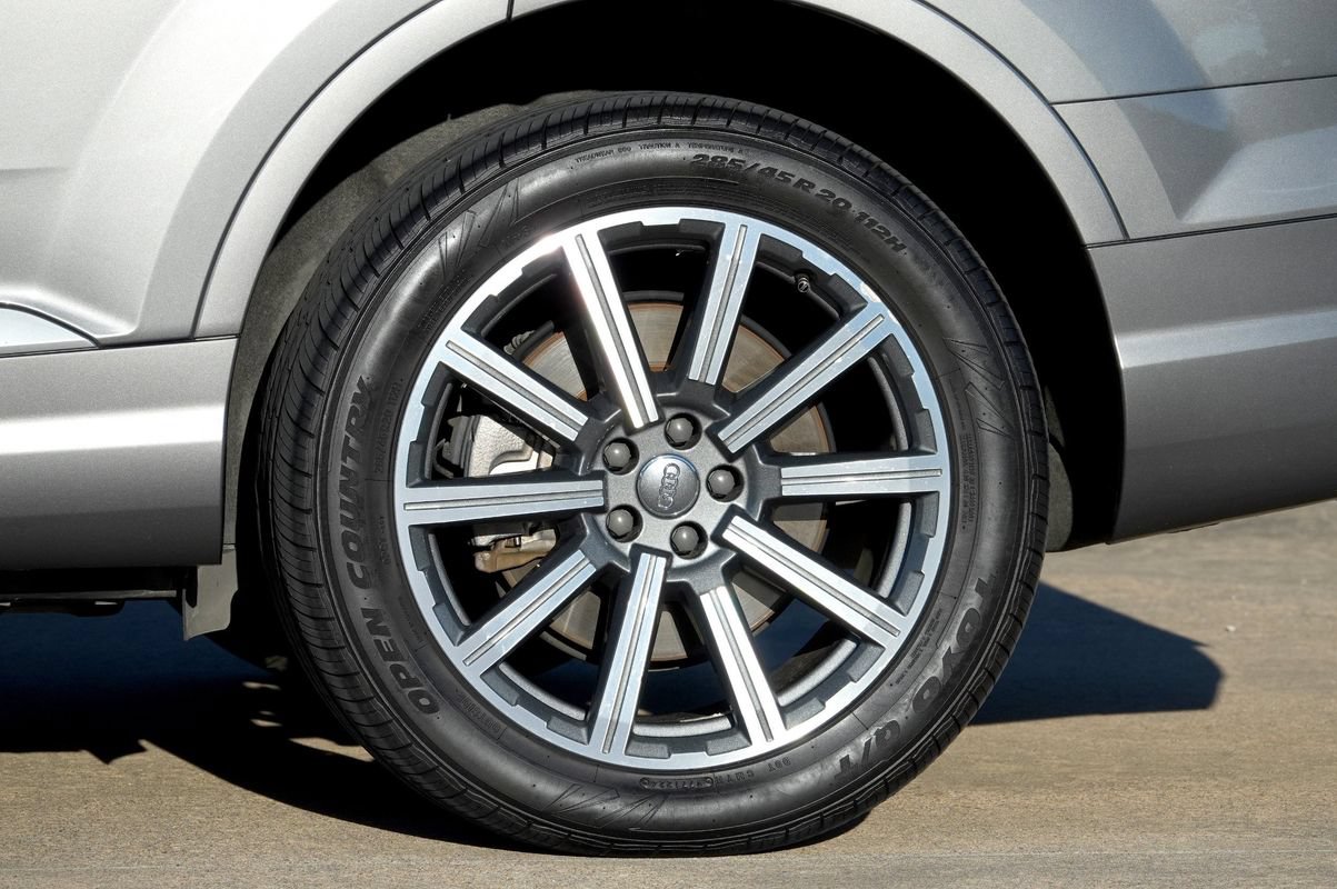 Used 2018 Audi Q7 3.0T Premium Plus w/ Premium Plus Package AWD/4WD image 28