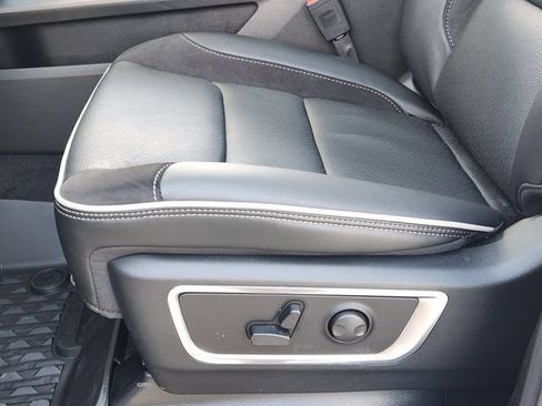 New 2026 RAM 1500 Laramie AWD/4WD image 21