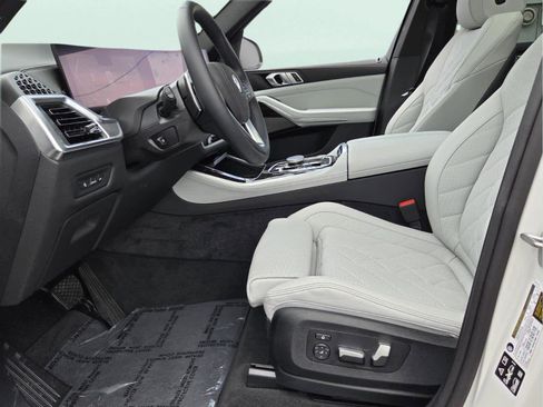 Certified 2025 BMW X5 xDrive40i w/ Premium Package AWD/4WD image 7