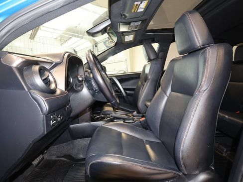 Used 2016 Toyota RAV4 SE w/ Advanced Technology Package AWD/4WD image 14