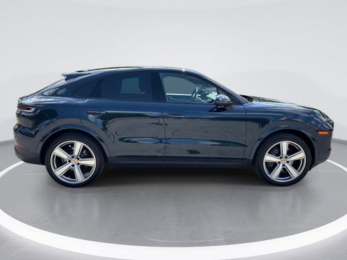 Used 2024 Porsche Cayenne Coupe AWD/4WD image 9