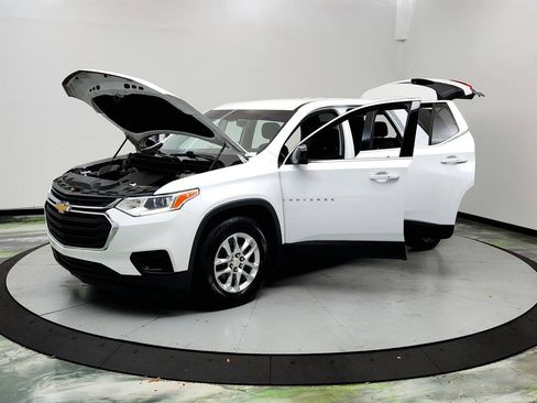Used 2019 Chevrolet Traverse LS FWD image 9