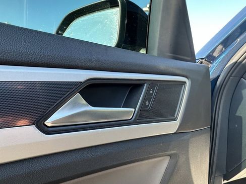 Used 2023 Volkswagen Atlas Cross Sport SEL R-Line image 21