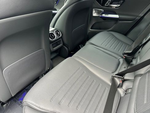 New 2025 Mercedes-Benz GLC 300 4MATIC image 14