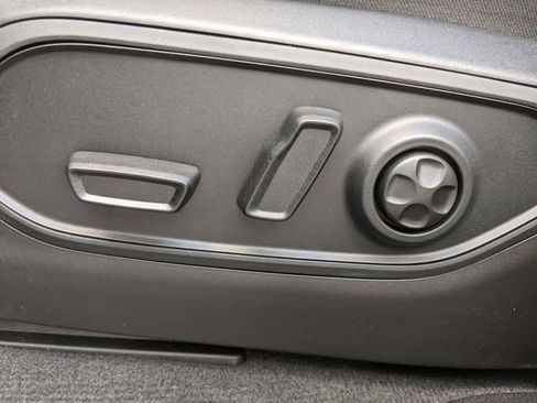 New 2025 Jeep Grand Cherokee L Limited w/ Black Appearance Package image 18