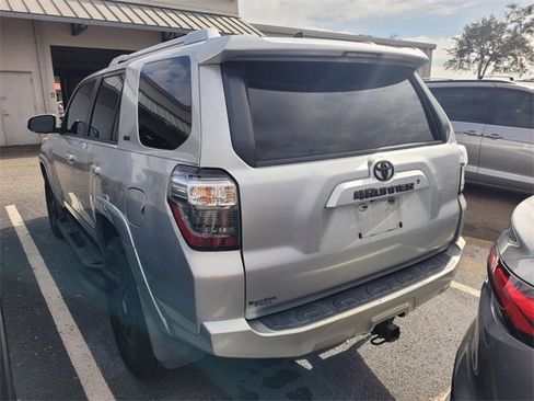 Used 2016 Toyota 4Runner SR5 Premium image 5