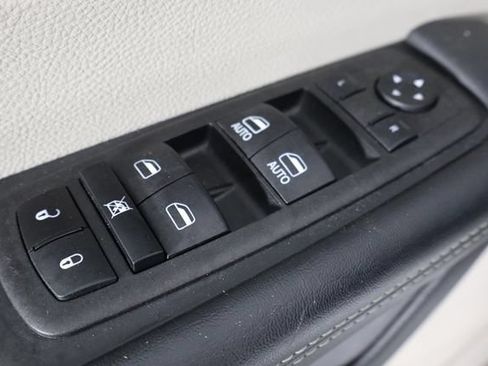 Used 2023 Chrysler Voyager LX FWD image 22