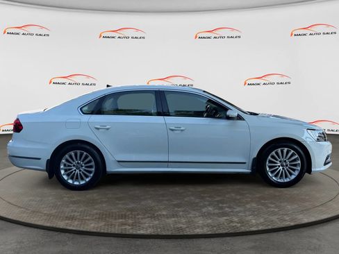 Used 2017 Volkswagen Passat 1.8T SE FWD image 6