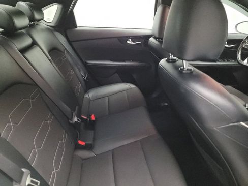 Used 2024 Kia Forte GT-Line image 19