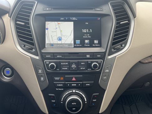 Used 2018 Hyundai Santa Fe Sport w/ 2.4L Tech Package 04 image 19