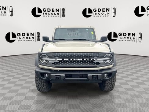 Used 2025 Ford Bronco Badlands image 3