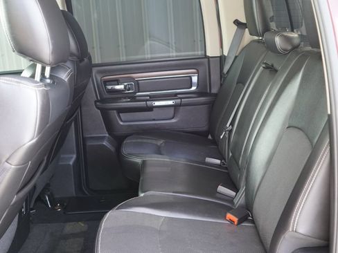 Used 2015 RAM 1500 Laramie w/ Convenience Group AWD/4WD image 31