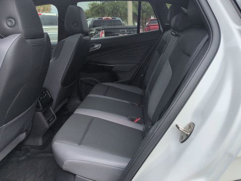 Used 2023 Volkswagen ID.4 Pro S image 22