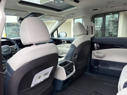New 2026 Kia Carnival SX Prestige image 21