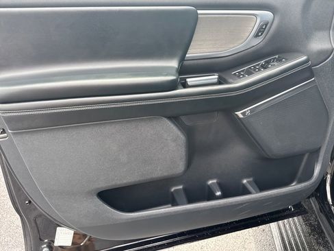 Used 2025 Ford Expedition Max Platinum AWD/4WD image 12