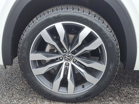 Used 2023 Volkswagen Atlas Cross Sport SEL Premium R-Line image 10