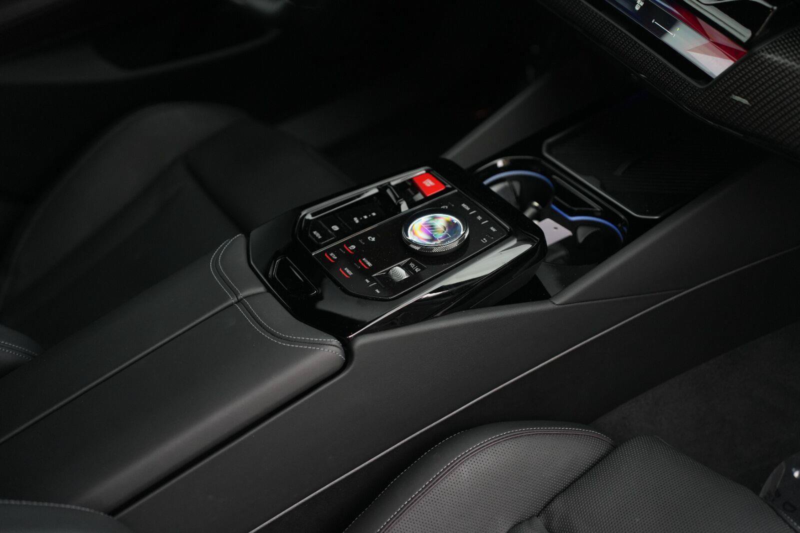 Used 2025 BMW M5 Touring AWD/4WD image 29