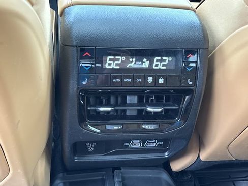 Used 2022 Jeep Grand Cherokee Summit w/ Advanced Protech Group IV AWD/4WD image 19
