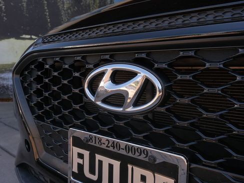Used 2019 Hyundai Kona SEL FWD image 41